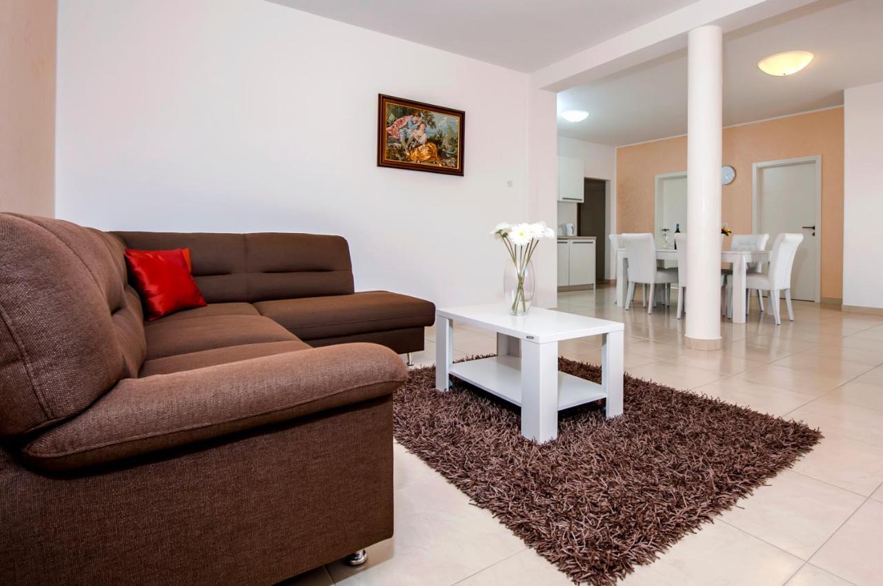 Apartments And Rooms Camaiore Rovinj Zewnętrze zdjęcie